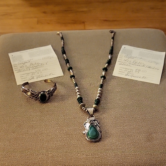 Elegant Green and Silver Necklace and Bracelet Set